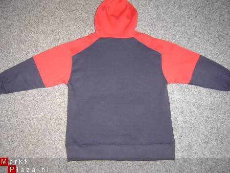 Stoere sweater met capuchon maat 128 - 4