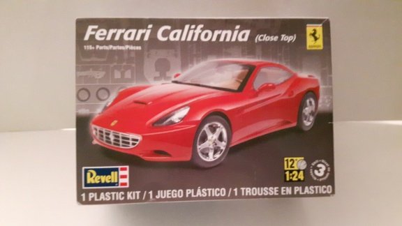 Ferrari California hard top bouwmodel 1:24 Revell - 1