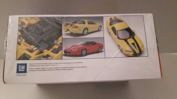 2002 Camaro 2 in 1 bouwmodel 1:25 Monogram - 2