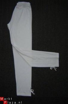 Mooie witte legging met strikjes maat 6