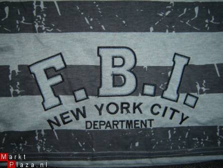Stoere longsleeve FBI met cap. maat 12 - 3