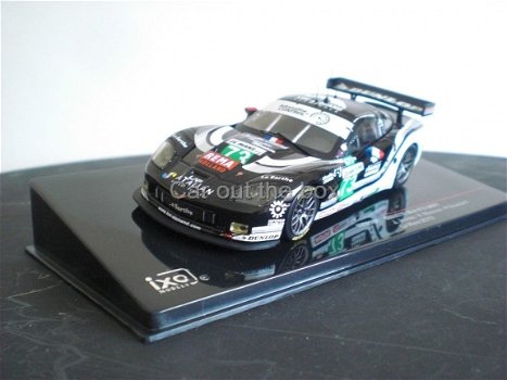 Chrevrolet Corvette C6R. Le Mans 2010 zwart / wit NO 73 1:43 Ixo - 1