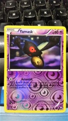 Yamask  51/108 (reverse) BW Dark Explorers