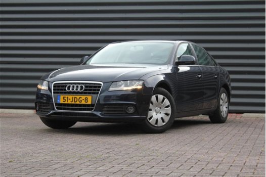 Audi A4 - 2.0 TDI 120PK BUSINESS - 1