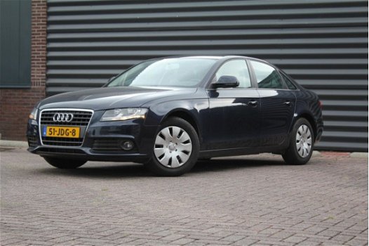 Audi A4 - 2.0 TDI 120PK BUSINESS - 1