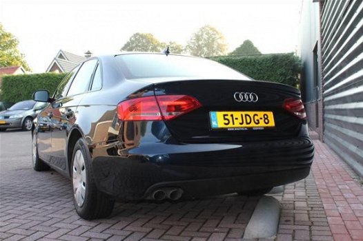 Audi A4 - 2.0 TDI 120PK BUSINESS - 1