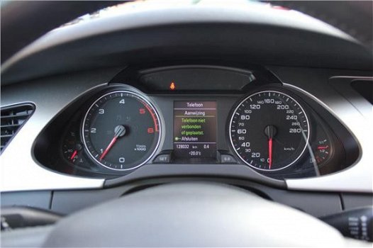 Audi A4 - 2.0 TDI 120PK BUSINESS - 1
