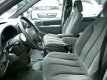 Chrysler Voyager - 2.4I SE LUXE 7-PERS - 1 - Thumbnail