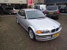 BMW 3-serie - 318I EXECUTIVE