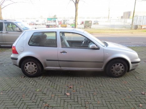 Volkswagen Golf 4 1.6 2000 Plaatwerk Kleurcode LA7W - 1