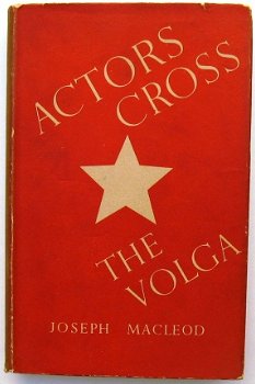 Actors Cross the Volga 1946 Macleod Toneel WO2 Rusland USSR - 1