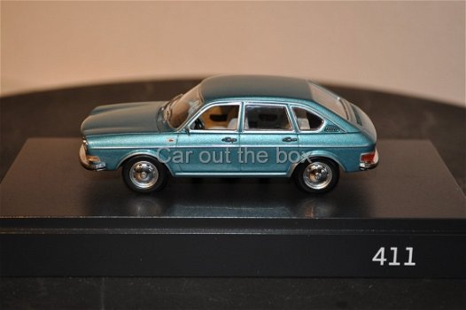 VW 411 1968 blauw 1:43 Minichamps - 2