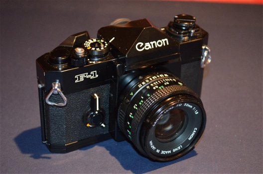 Komplete set Canon fotoapparatuur F-1 en A-1 in nieuwstaat - 1