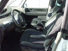 Renault Espace - 2.2 dCi Dynamique