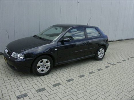 Audi A3 - 1.9 TDI Ambiente - 1