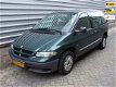 Chrysler Voyager - 2.4i S 7 persoons - 1 - Thumbnail