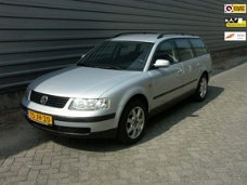 Volkswagen Passat Variant - 1.8-5V Trendline