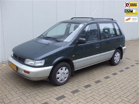 Mitsubishi Space Runner - 1.8 GLXi - 1