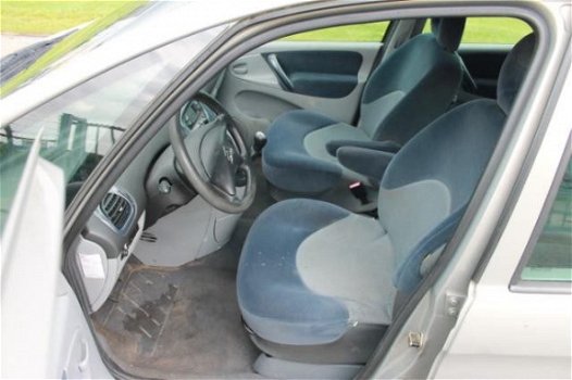 Citroën Xsara Picasso - 1.6i Différence - 1