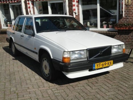 Volvo 740 - 2.3 GLE Overdrive - 1