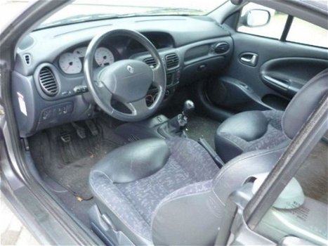 Renault Mégane Cabrio - 1.6 16v dynamique AIRCO bj 2002 - 1