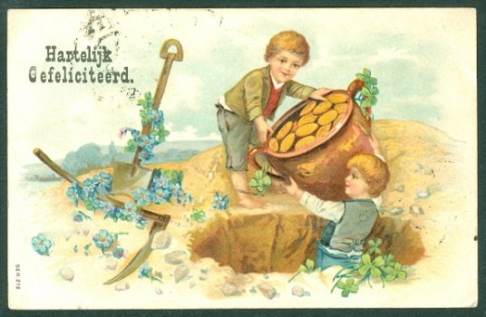HARTELIJK GEFELICITEERD Jongens spelen in het zand, reliëfkaart (Wommels & Roordahuizum 1910) - 1