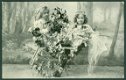 KIND Bloemenmeisjes in stoel (Leeuwarden & Roordahuizum 1909) - 1 - Thumbnail