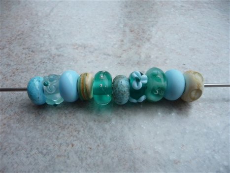 10 handgemaakte kralen / beads sky blue glas handgemaakt. - 4