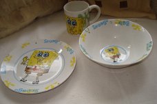 nickelodeon servies Sponge Bob bord, beker en kom porcelein In nieuwstaat   Prijs 4,50  Verzendkoste