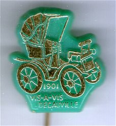 Vis-A-Vis Decauville 1901 groen plasticauto speldje ( Boek 1 NR 052 )
