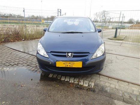 Peugeot 307 1.6 16 v 2002 Onderdelen Motorcode NFU - 4