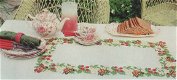 Borduurpatroon 7584 tafelkleed met frambozen en vlinders - 1 - Thumbnail