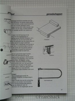 [1991] Materialen en gereedschappen voor handenarbeid en hobby, Lienen v. e.a., IVIO - 4