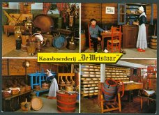 UT MAARSBERGEN Kaas- en Museumboerderij De Weistaar, klederdracht vierluik