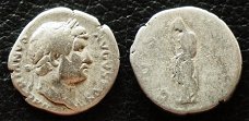 Zilveren denarius romeinse keizer Hadrianus (2)