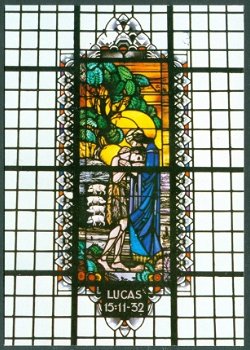 NH ALKMAAR Kapelkerk, glasschildering Lucas 15-11-32 - 1