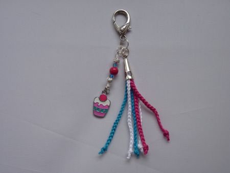 ** Gehaakte sleutelhanger / tashanger Cupcake (fuchsia) - 1