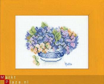 Lanarte Fresh Ideas Hydrangea in Delfblue bowl - 1