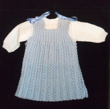 Overgooier + truitje voor babypop ca. 50 cm - nr. 1