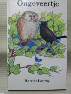 Ongeveertje ( een jonge merel)   Harriet Laurey