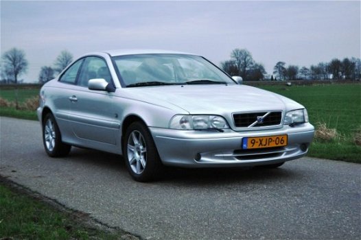 Volvo C70 Coupé - 2.0 T Luxury UNIEK in topconditie met lage kilometerstand - 1