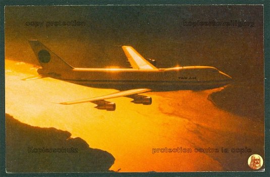 VERENIGDE STATEN Pan Am - Boeing 747, vliegend in het zonlicht - 1