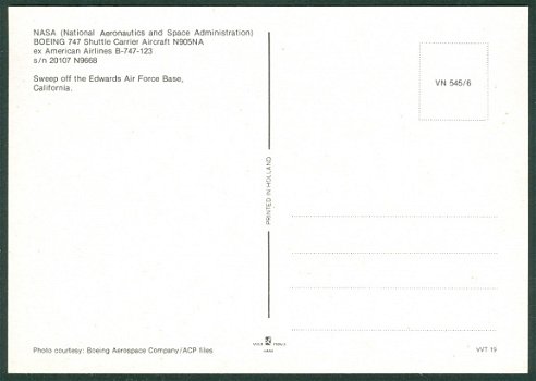 VERENIGDE STATEN Boeing 747, NASA N905NA met Space Shuttle Enterprise Edwards AFB (Californië) - 2
