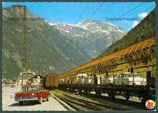 OOSTENRIJK Wagons voor autovervoer door de Tauern-tunnel tussen Kärnten-Land Salzburg (Mallnitz 1974