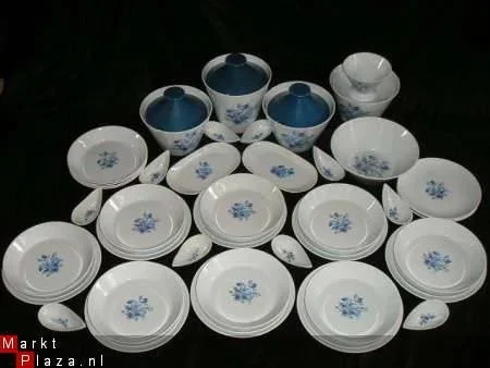 Zeer uitgebreid servies van Regina Gouda 59 delig, deel 2 GERESERVEERD - nr. 1