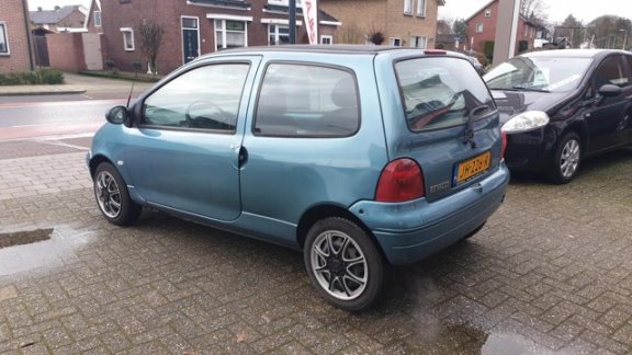 Renault Twingo - 1.2 16v privilege 75 pK. Distributieriem vervangen. APK tot 01-2021 - 1