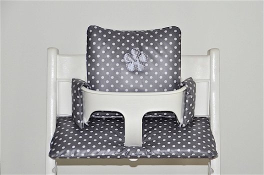 Stoelverkleiner kussen gecoat 'Oilily' voor stokke tripp trapp kinderstoel! - 3