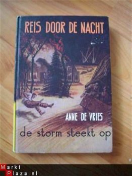 Reeks Reis door de nacht door Anne de Vries - 1
