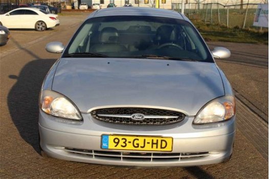 Ford Taurus - USA 3.0-24V V6 SE Peter Mulder JR Emmer-Compascuum - 1