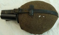 Veldfles / Feldflasche / Labeflasche, 1 Liter, Wehrmacht / Heer, type: M31, met beker, jaren'40.(8)